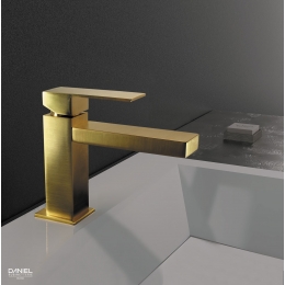 DP: Oro spazzolato | Brushed gold